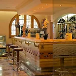 فندق La Cueva Park 4*