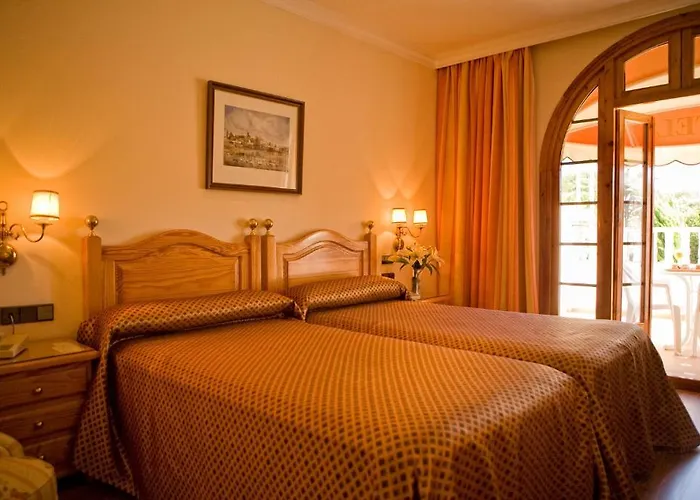 Hotel La Cueva Park