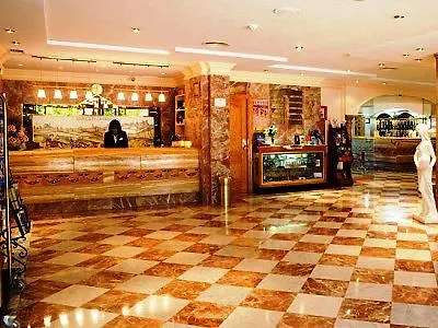 La Cueva Park Hotel