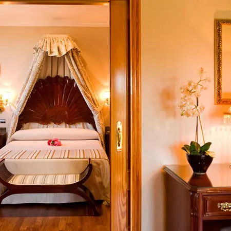 La Cueva Park Hotel