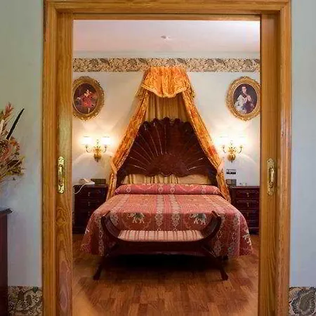 La Cueva Park Hotel